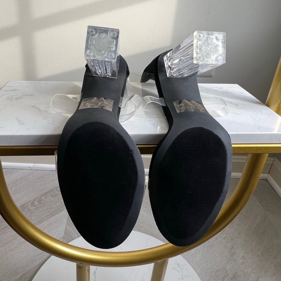 Cape Robbin Maria-7 Lucite Clear Perspex Block Heel Open Peep Toe Sandal Size 8 - Picture 9 of 12